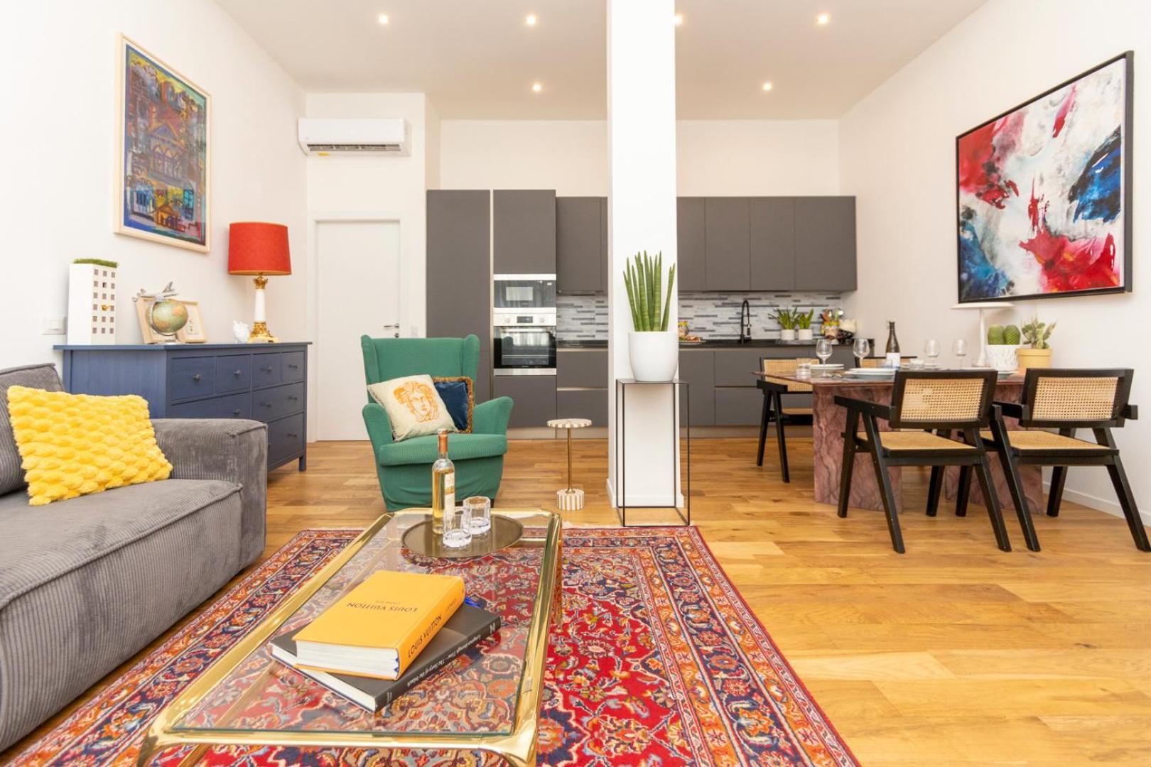 Loft Luxury Design- With 2 Bedrooms -wifi Ultra-5min Metro Appartamento