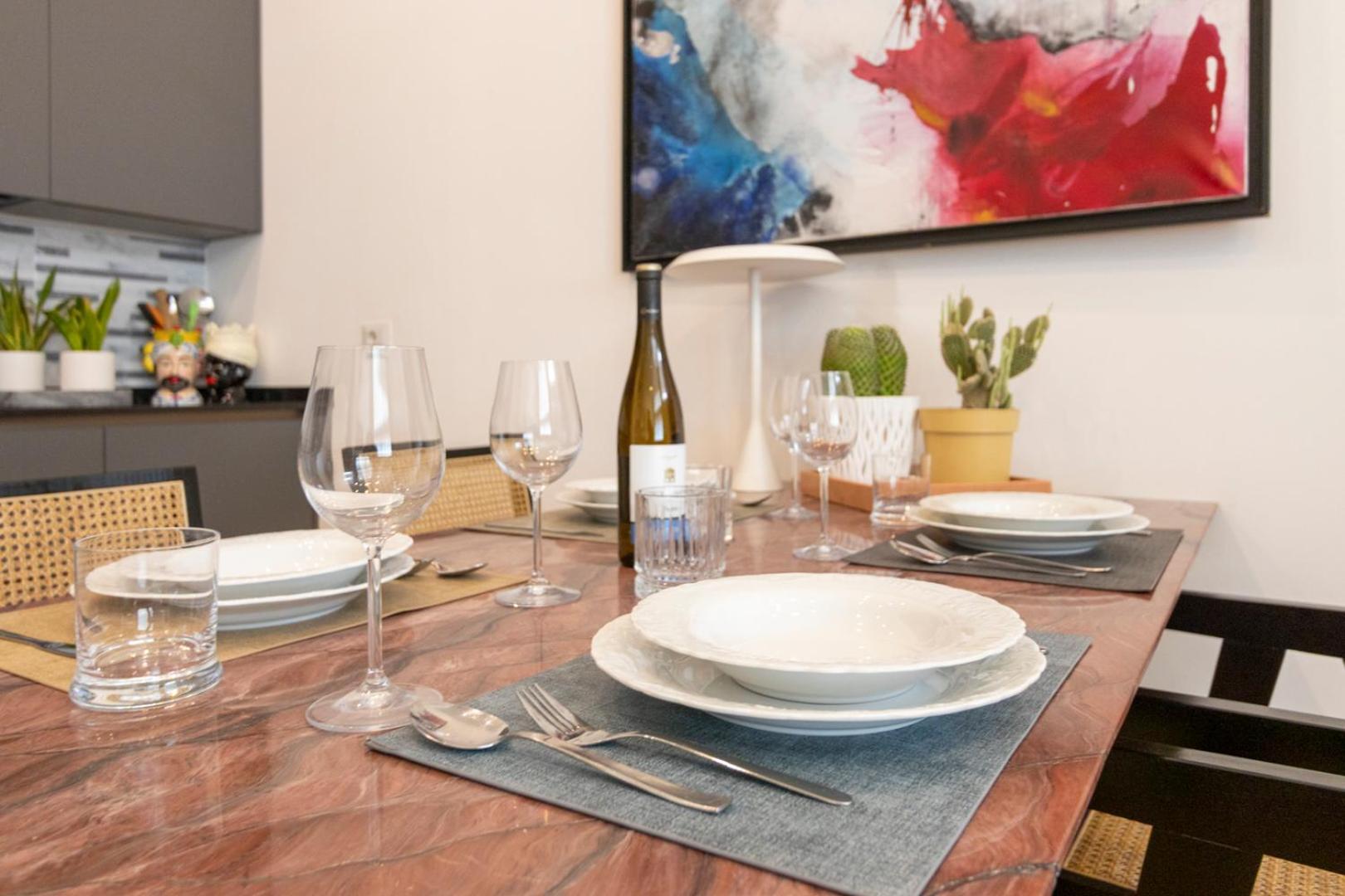 Loft Luxury Design- With 2 Bedrooms -wifi Ultra-5min Metro Mailand